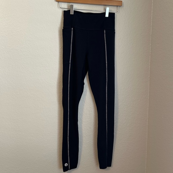 Smartwool Women’s High Rise Breathable & 4-Way Stretch Run Leggings in Black, S - Picture 1 of 11